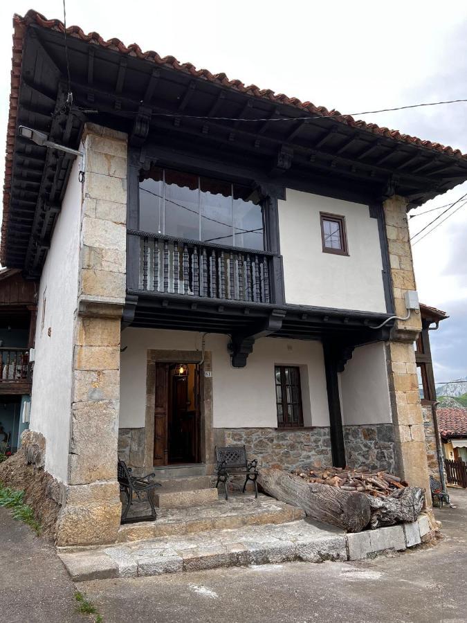 El Refugio Del Busgosu Villa Pen Luaran gambar