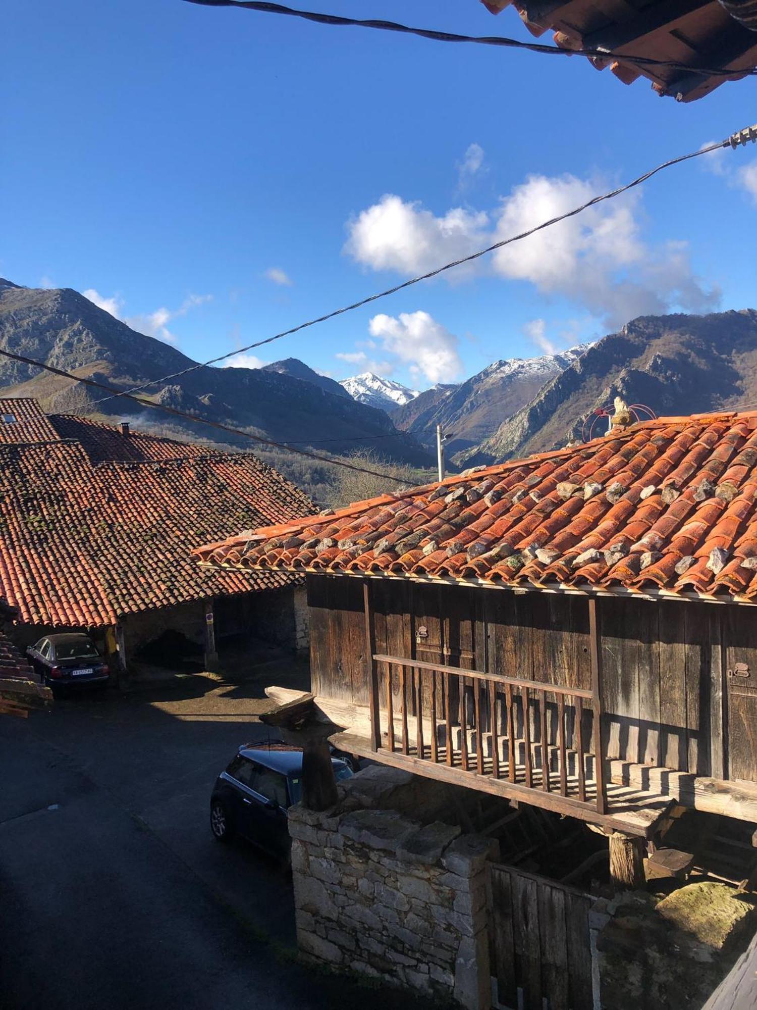 El Refugio Del Busgosu Villa Pen Luaran gambar